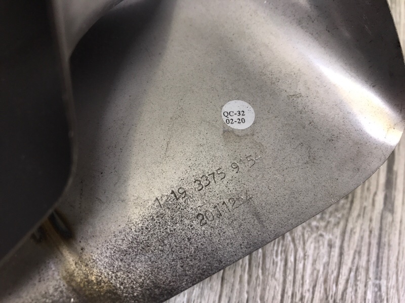 Насадка на глушитель правая RANGE ROVER (L405) 12-22 2017-2022