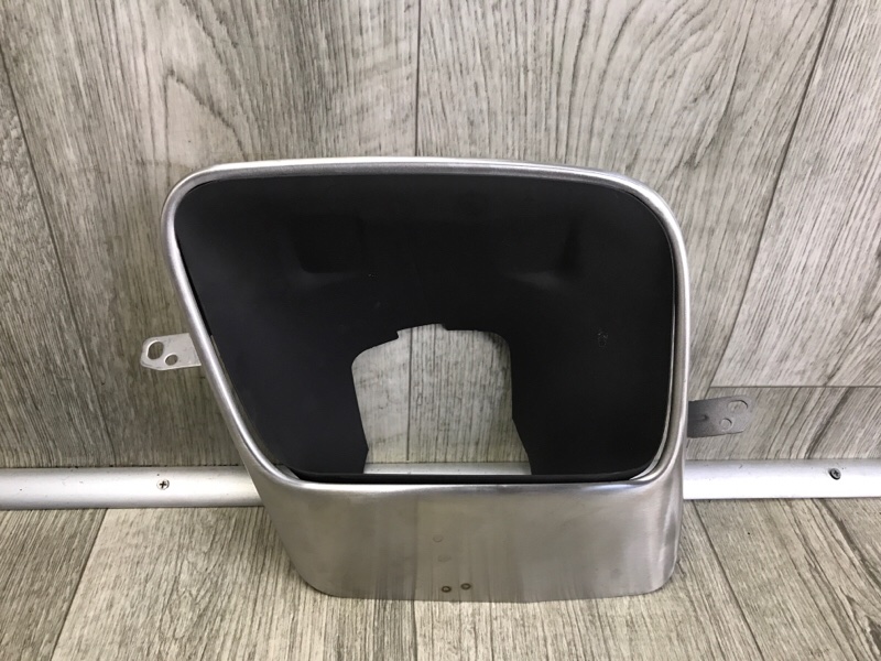 Насадка на глушитель левая LAND ROVER RANGE ROVER (L405) 12-22 2017-2022 LR105877 новая