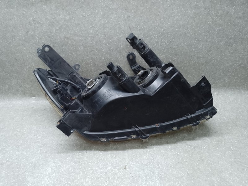Фара левая RAV4 05-12 2006 2.4 2AZFE