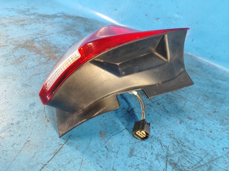 Фонарь наружный левый FORD FOCUS 10-18 2.0 C20HDEX