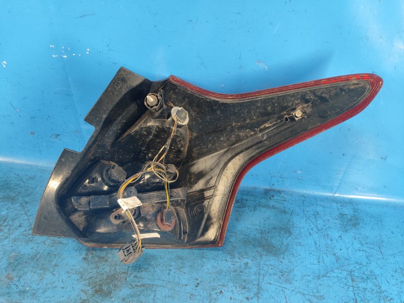 Фонарь наружный левый FOCUS 10-18 2013 2.0 C20HDEX