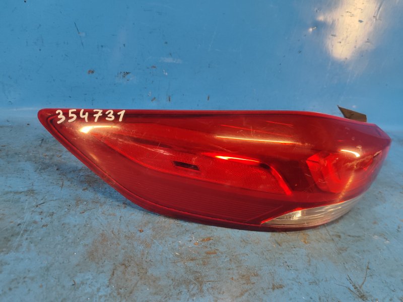 Фонарь наружный левый ELANTRA AD 16-