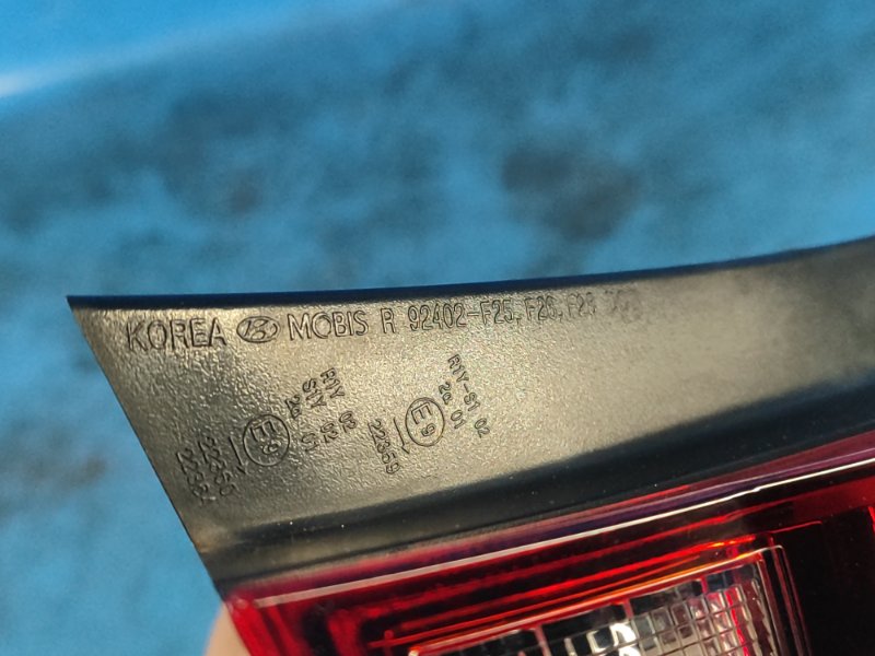 Фонарь наружный правый ELANTRA AD 16-