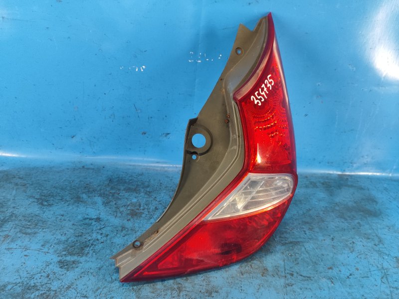 Фонарь наружный правый HYUNDAI ACCENT RB 10- Фонарь наружный правый HYUNDAI ACCENT RB 10-