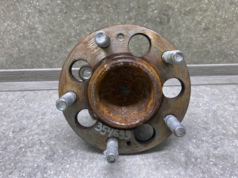 Ступица задняя ELANTRA MD 10-15 2013 1.8 G4NB