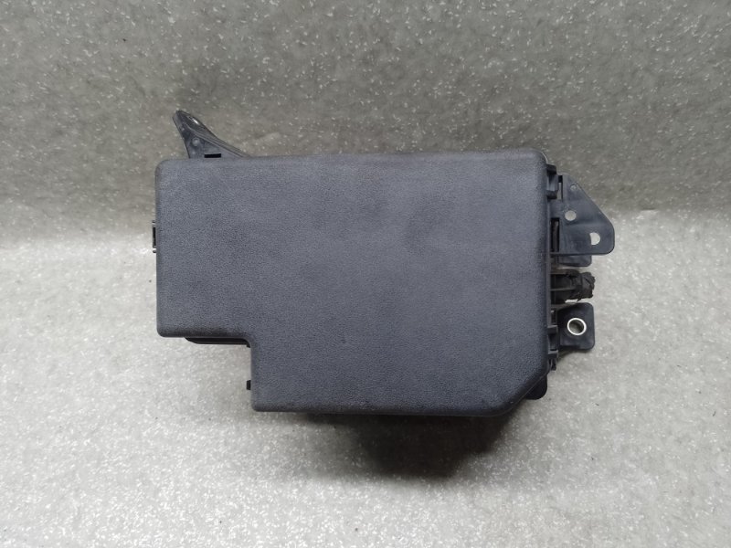 Блок предохранителей моторный отсек правый RAV4 05-12 2006 2.4 2AZFE Блок предохранителей моторный отсек правый RAV4 05-12 2006 2.4 2AZFE