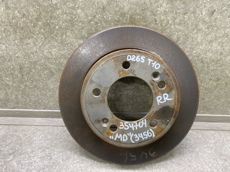 Запчасть тормозной диск задний HYUNDAI ELANTRA MD 10-15 2013 1.8 G4NB 58411-3Y300 Б/У Тормозной диск задний HYUNDAI ELANTRA MD 10-15 2013 1.8 G4NB 58411-3Y300 Б/У