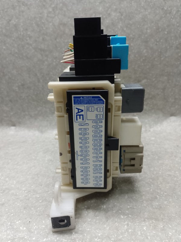 Блок предохранителей салон RAV4 05-12 2006 2.4 2AZFE