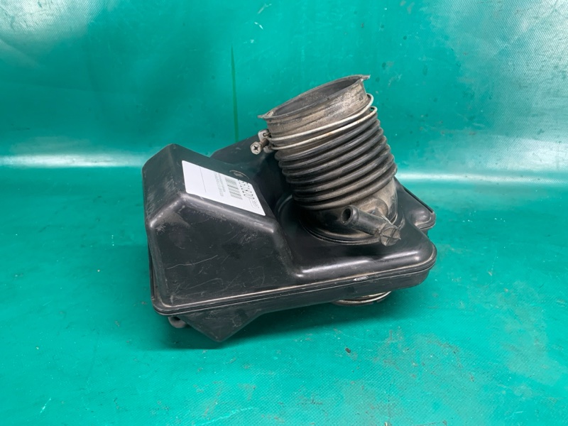 Резонатор воздушного фильтра AVALON 05-12 2006 3.5 2GR-FE