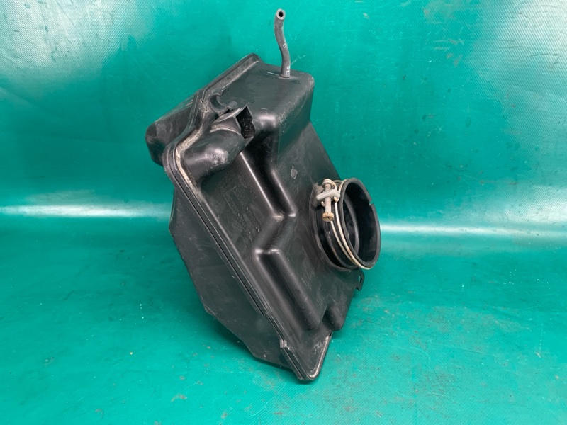 Резонатор воздушного фильтра AVALON 05-12 2006 3.5 2GR-FE