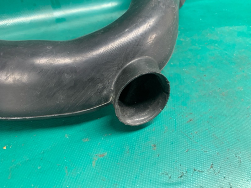 Патрубок воздушного фильтра AVALON 05-12 2006 3.5 2GR-FE