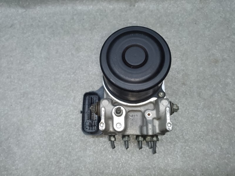 Блок ABS RAV4 05-12 2006 2.4 2AZFE
