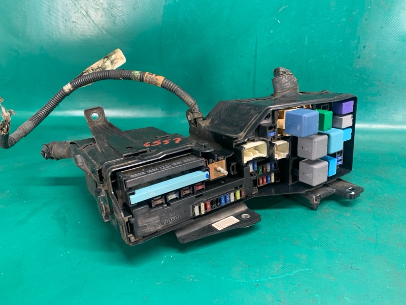 Блок предохранителей моторный отсек AVALON 05-12 2006 3.5 2GR-FE