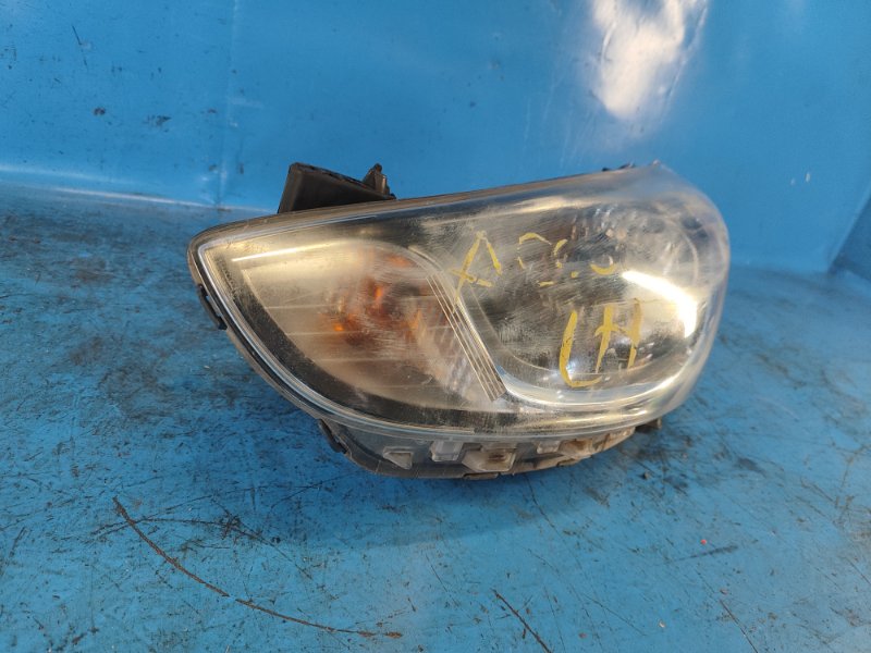 Фара левая HYUNDAI ACCENT RB 10-