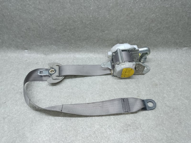 Ремень безопасности передний правый TOYOTA RAV4 05-12 2006 2.4 2AZFE 73210-42310-B3 Б/У