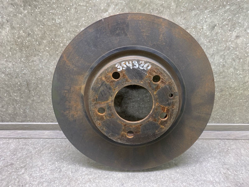 Запчасть тормозной диск передний MAZDA 3 BM 13-19 B45G-33-251A Б/У Тормозной диск передний MAZDA 3 BM 13-19 B45G-33-251A Б/У