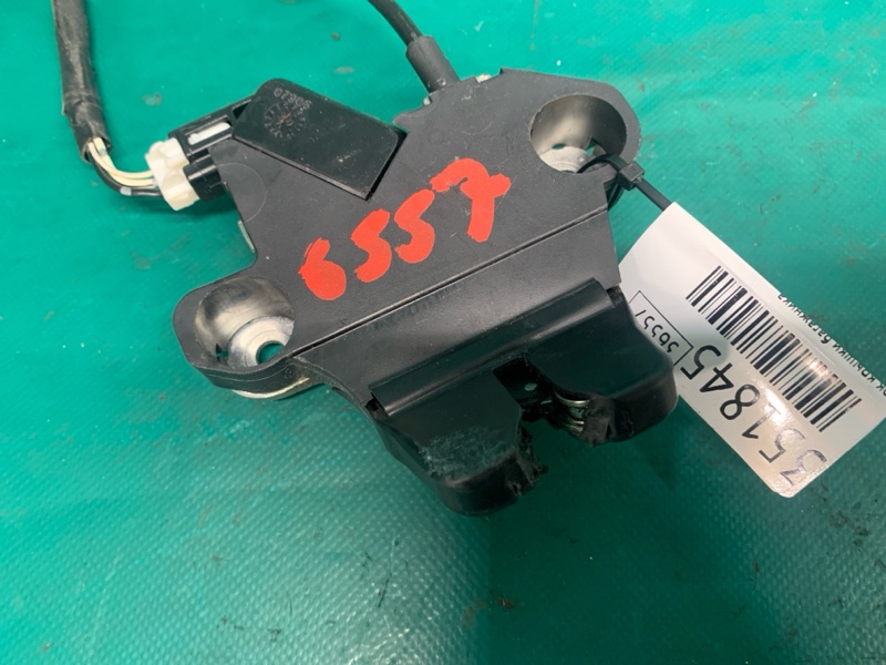 Замок крышки багажника AVALON 05-12 2006 3.5 2GR-FE