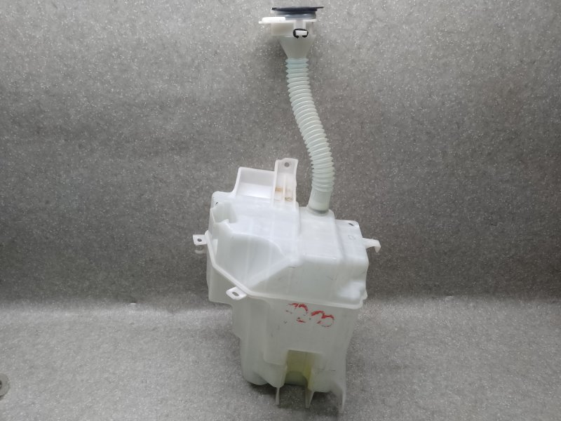 Запчасть бачок омывателя TOYOTA RAV4 05-12 2006 2.4 2AZFE 85315-42240 Б/У Бачок омывателя TOYOTA RAV4 05-12 2006 2.4 2AZFE 85315-42240 Б/У