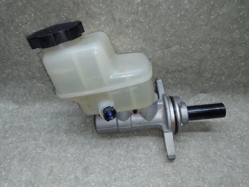 Главный тормозной цилиндр TOYOTA RAV4 05-12 2006 2.4 2AZFE 47201-42340 Б/У