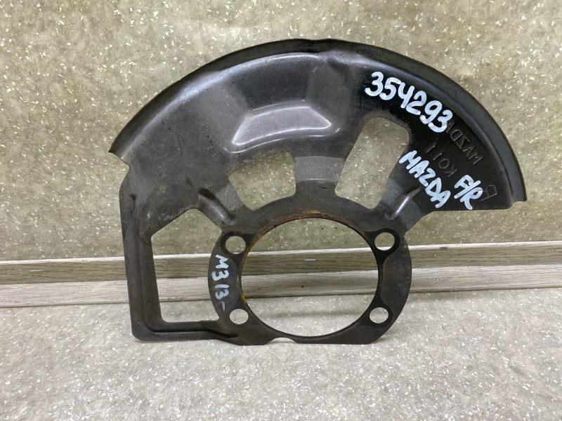 Защита тормозного диска передняя правая MAZDA 3 BM 13-19 K011-33-261A Б/У