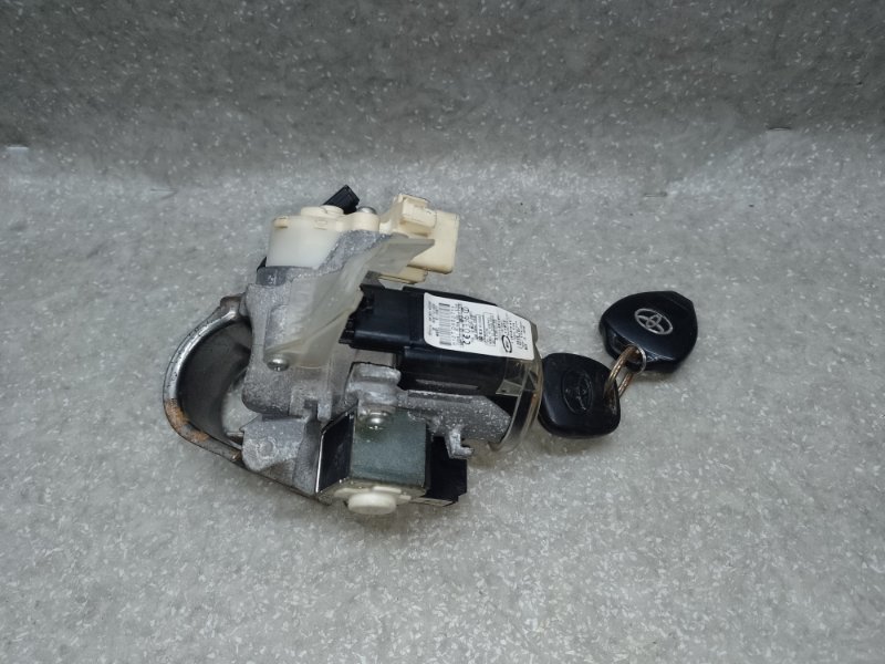 Замок зажигания TOYOTA RAV4 05-12 2.4 2AZFE