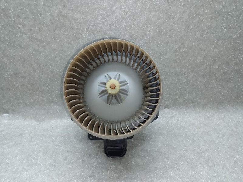 Моторчик печки RAV4 05-12 2006 2.4 2AZFE Моторчик печки RAV4 05-12 2006 2.4 2AZFE