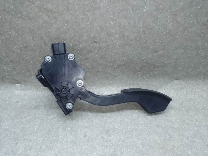 Педаль газа TOYOTA RAV4 05-12 2.4 2AZFE