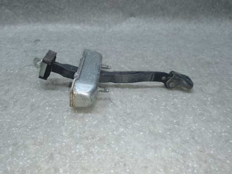 Ограничитель двери передний правый TOYOTA RAV4 05-12 2.4 2AZFE