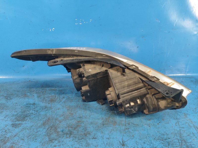 Фара левая HYUNDAI SONATA YF 10-14 2.4 G4KK Фара левая HYUNDAI SONATA YF 10-14 2.4 G4KK