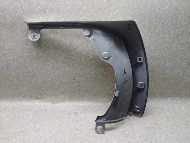 Накладка крышки багажника левая RAV4 05-12 2006 2.4 2AZFE