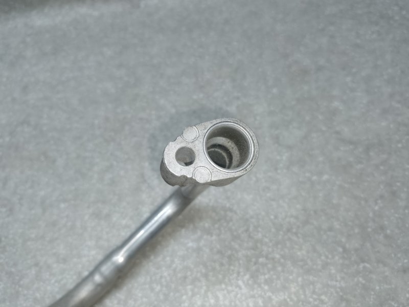 Трубка кондиционера TOYOTA RAV4 05-12 2.4 2AZFE