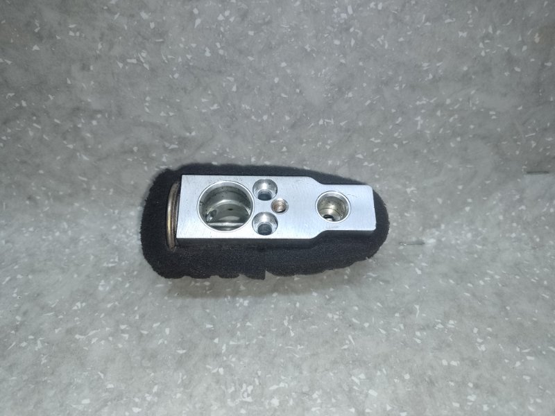 Клапан кондиционера TOYOTA RAV4 05-12 2.4 2AZFE
