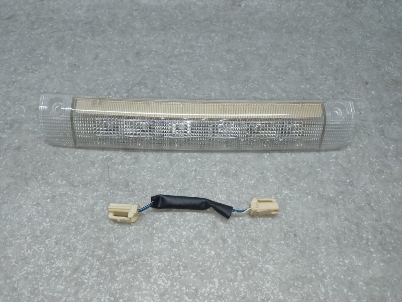 Стоп-сигнал TOYOTA RAV4 05-12 2006 2.4 2AZFE 81570-42070 Б/У