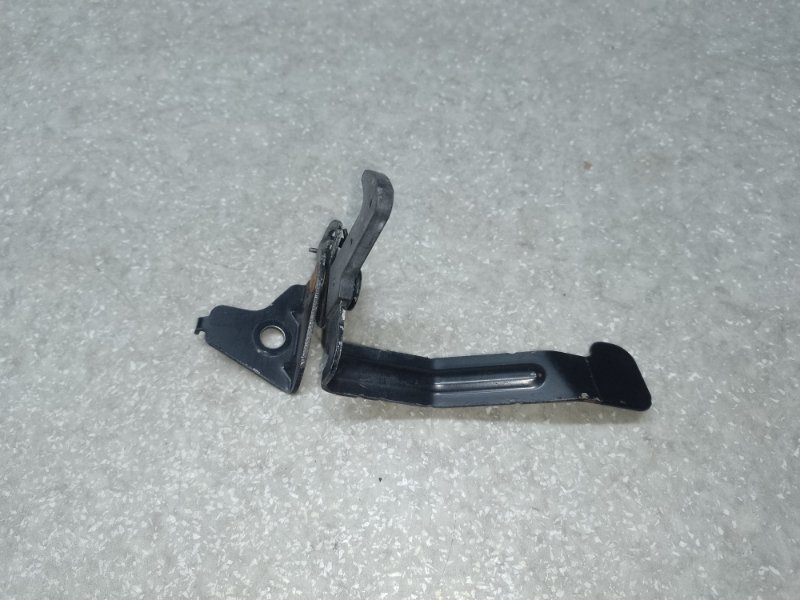 Крюк замка капота TOYOTA RAV4 05-12 2.4 2AZFE
