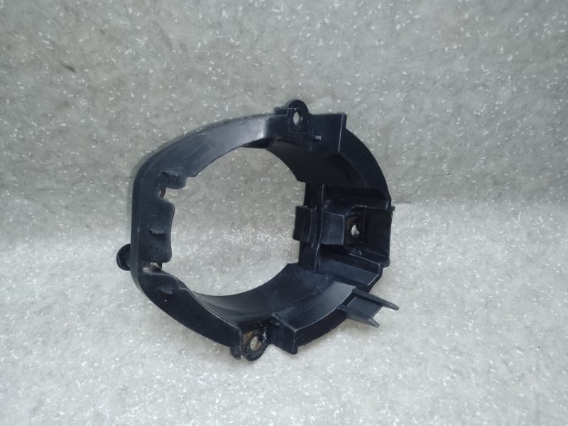 Кронштейн противотуманной фары правый RAV4 05-12 2006 2.4 2AZFE