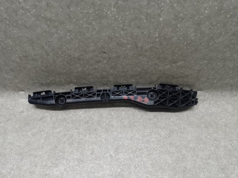 Кронштейн заднего бампера правый TOYOTA RAV4 05-12 2006 2.4 2AZFE 52155-42021 Б/У