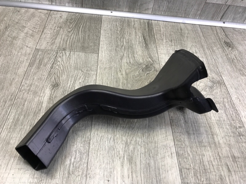 Воздуховод охлаждения тормозов левый RANGE ROVER (L405) 12-22 2017-2022 Воздуховод охлаждения тормозов левый RANGE ROVER (L405) 12-22 2017-2022