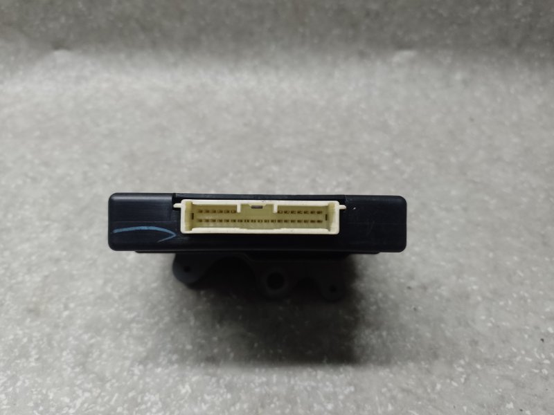 Блок управления раздаточной коробкой TOYOTA RAV4 05-12 2.4 2AZFE