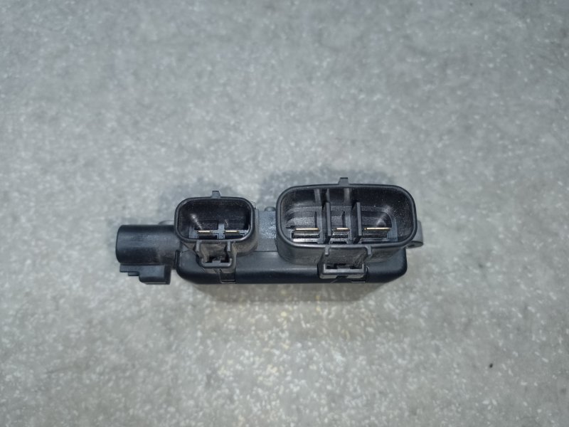 Блок управления вентилятором радиатора NISSAN LEAF 10-17