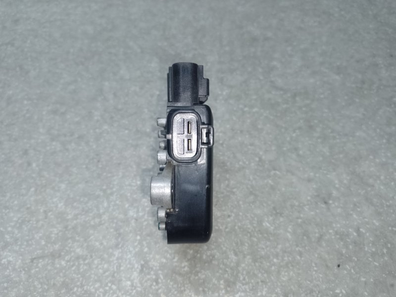 Блок управления вентилятором радиатора LEAF 10-17