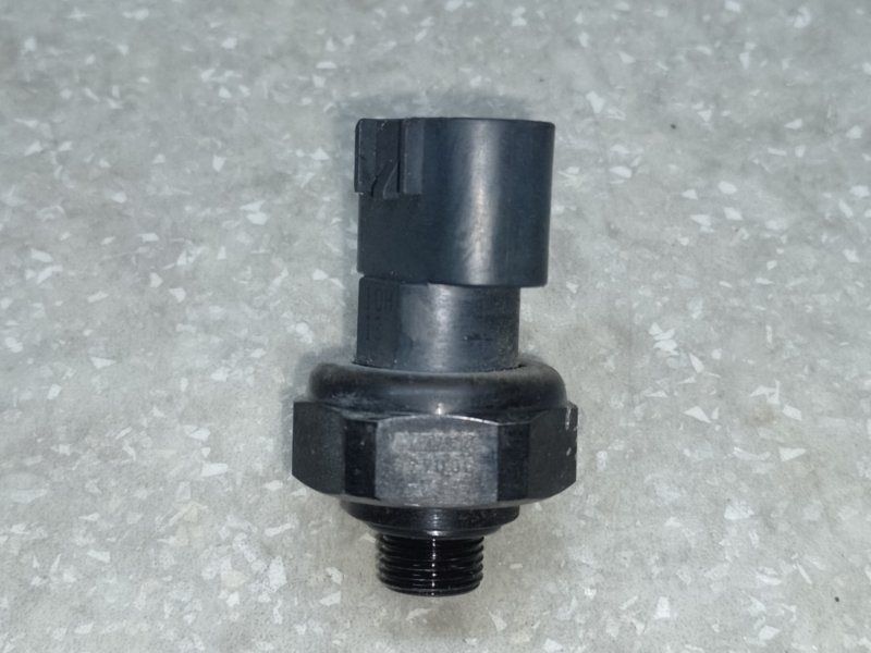 Датчик давления кондиционера TOYOTA RAV4 05-12 2006 2.4 2AZFE 88719-40020 Б/У