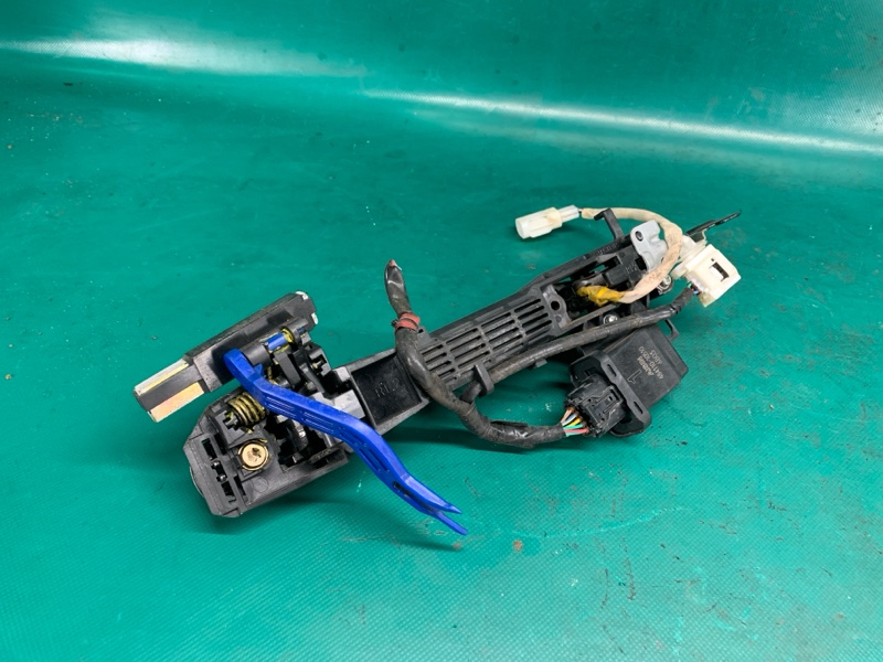 Ручка двери наружная задняя левая AVALON 05-12 2006 3.5 2GR-FE