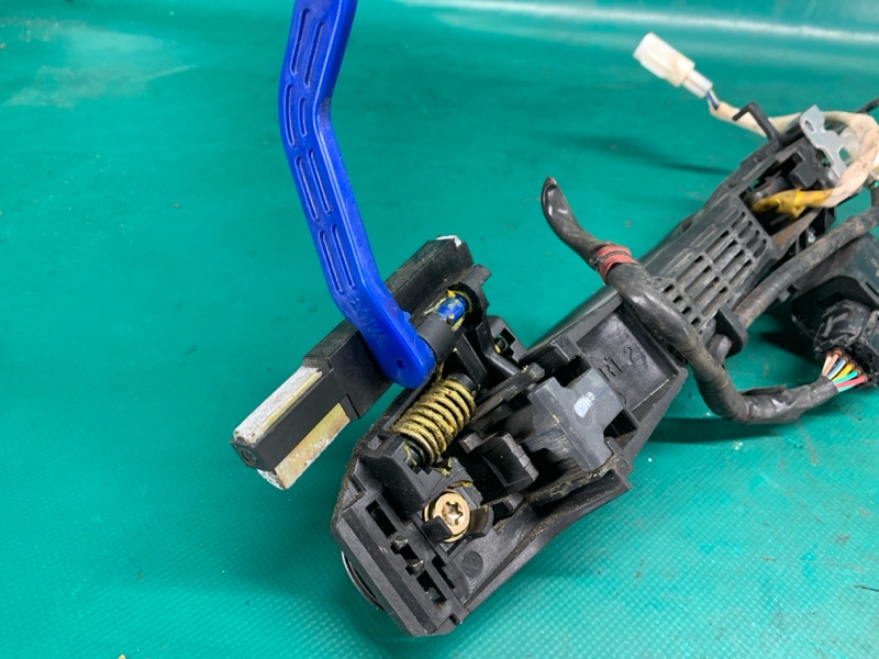 Ручка двери наружная задняя левая AVALON 05-12 2006 3.5 2GR-FE