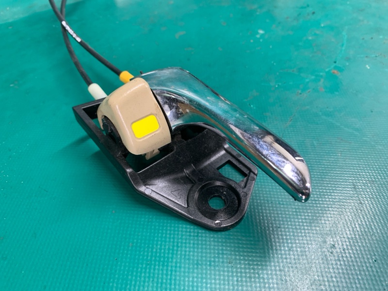 Замок двери передний правый TOYOTA AVALON 05-12 3.5 2GR-FE