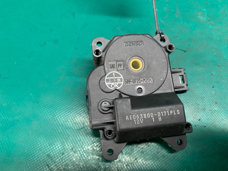 Моторчик заслонки печки TOYOTA AVALON 05-12 3.5 2GR-FE