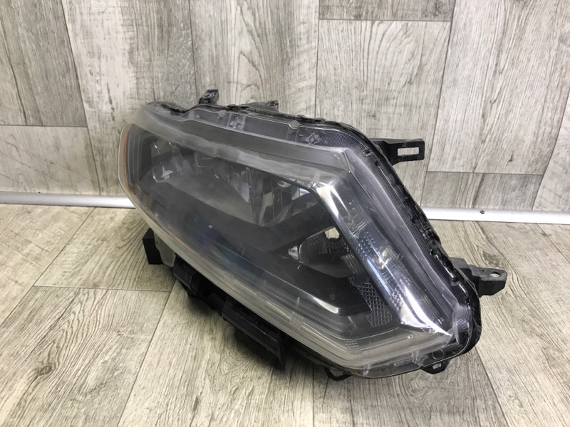 Фара правая NISSAN X-TRAIL/ROGUE T32 13-20 Внедорожник