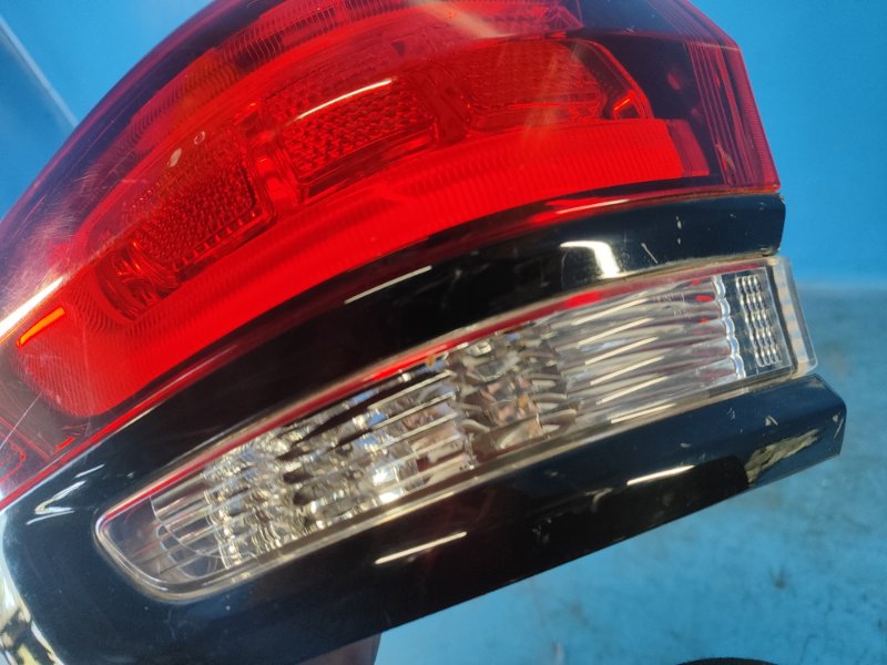 Фонарь наружный левый GRAND CHEROKEE 11-22 2016 WK2 ERC 3.6L Фонарь наружный левый GRAND CHEROKEE 11-22 2016 WK2 ERC 3.6L