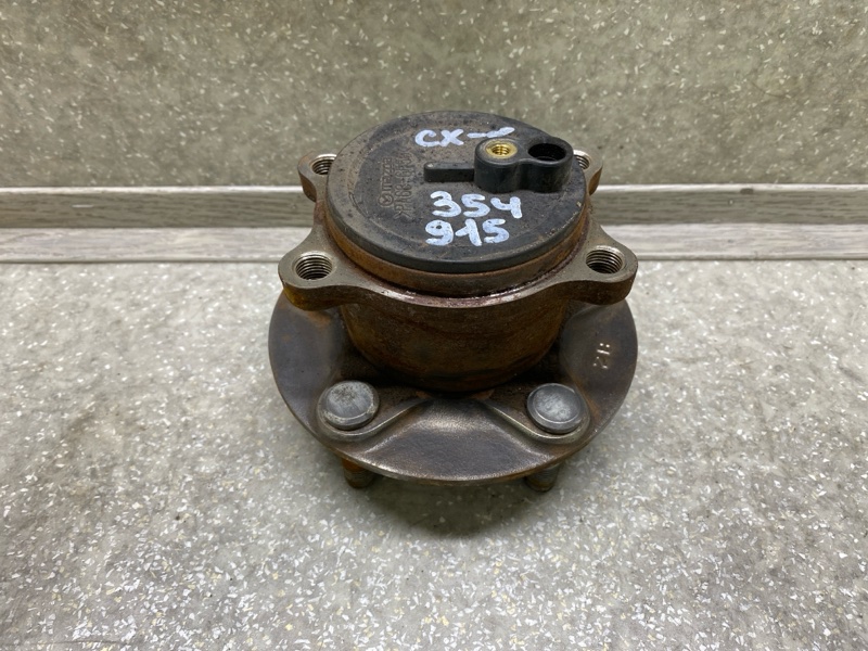 Запчасть ступица задняя MAZDA CX-5 (KF) 16-21 2018 2.5L KD31-26-15XA Б/У Ступица задняя MAZDA CX-5 (KF) 16-21 2018 2.5L KD31-26-15XA Б/У