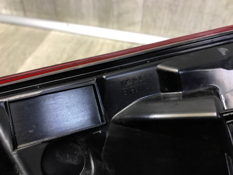 Фонарь наружный левый QASHQAI/ROGUE SPORT 14- J11