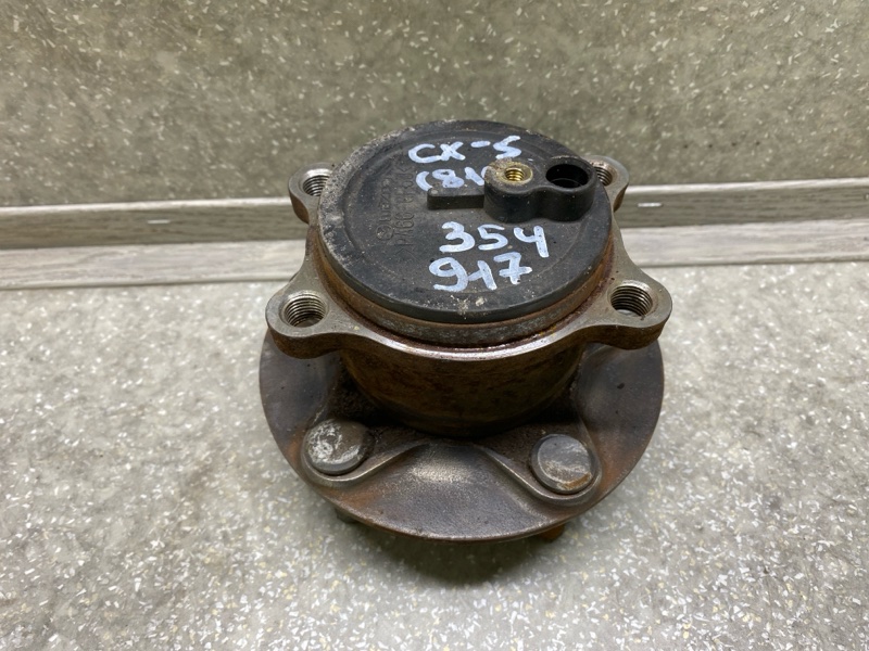 Запчасть ступица задняя MAZDA CX-5 (KF) 16-21 2018 2.5L KD31-26-15XA Б/У Ступица задняя MAZDA CX-5 (KF) 16-21 2018 2.5L KD31-26-15XA Б/У